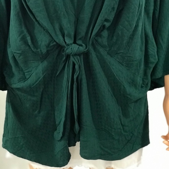 NWT Plus Size Emerald Pattern Bell Sleeve Shirt - Picture 2 of 8
